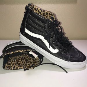 Vans Unisex Leather SK8-Hi Slim Zip Sneaker